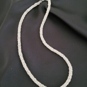 Colliers en fil d'argent